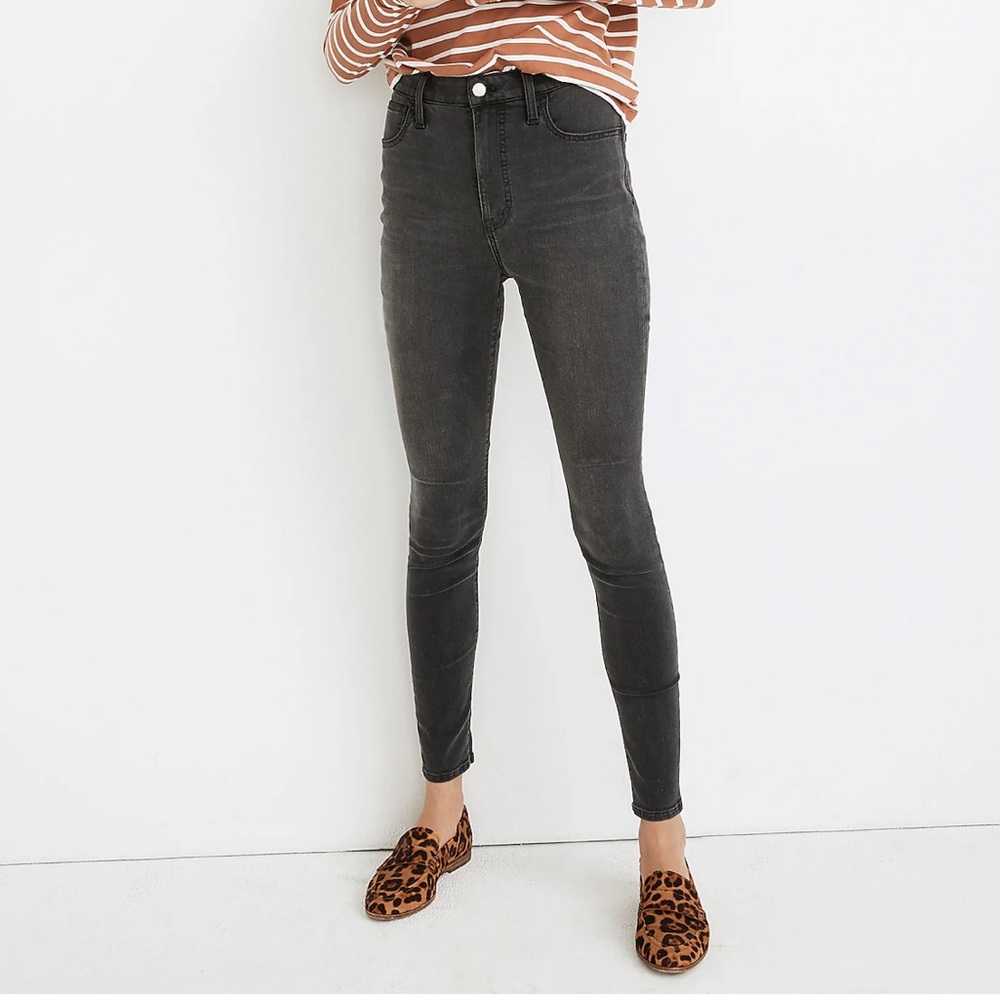 Madewell 9" Mid-Rise Roadtripper Supersoft Jeans in Ashmont Wash